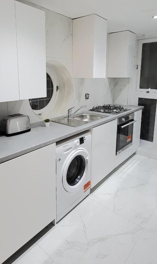 Stunning 2 Bedroom Apartment In Canary Wharf - Morland Apartments Londres Exterior foto